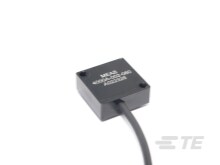 4000A, 4001A Plug & Play Accelerometers 1