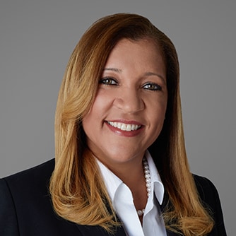 Teresa Dickerson, Vice-présidente, Responsable de la chaîne d'approvisionnement