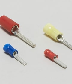 Aderendhülsen, Stiftkabelschuhe und Flachstecker