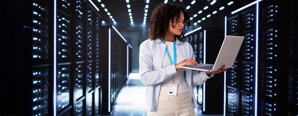 IT engineer working in a data center