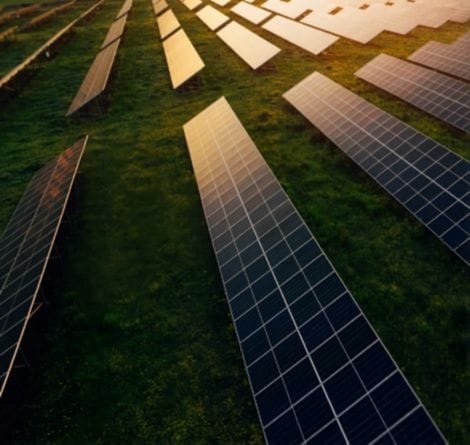 torre de sistemas de energía de alto voltaje