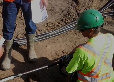 Instalación de accesorios para cables subterráneos
