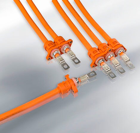 Abgeschirmte AMP+ IPT-Ring- und Zungenklemme