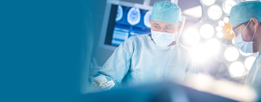 Isolation électrique d'un dispositif chirurgical d'ablation de précision