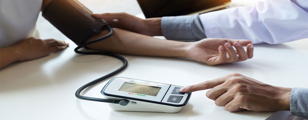 侵襲性血圧監視と非侵襲性血圧監視の比較 Te Connectivity